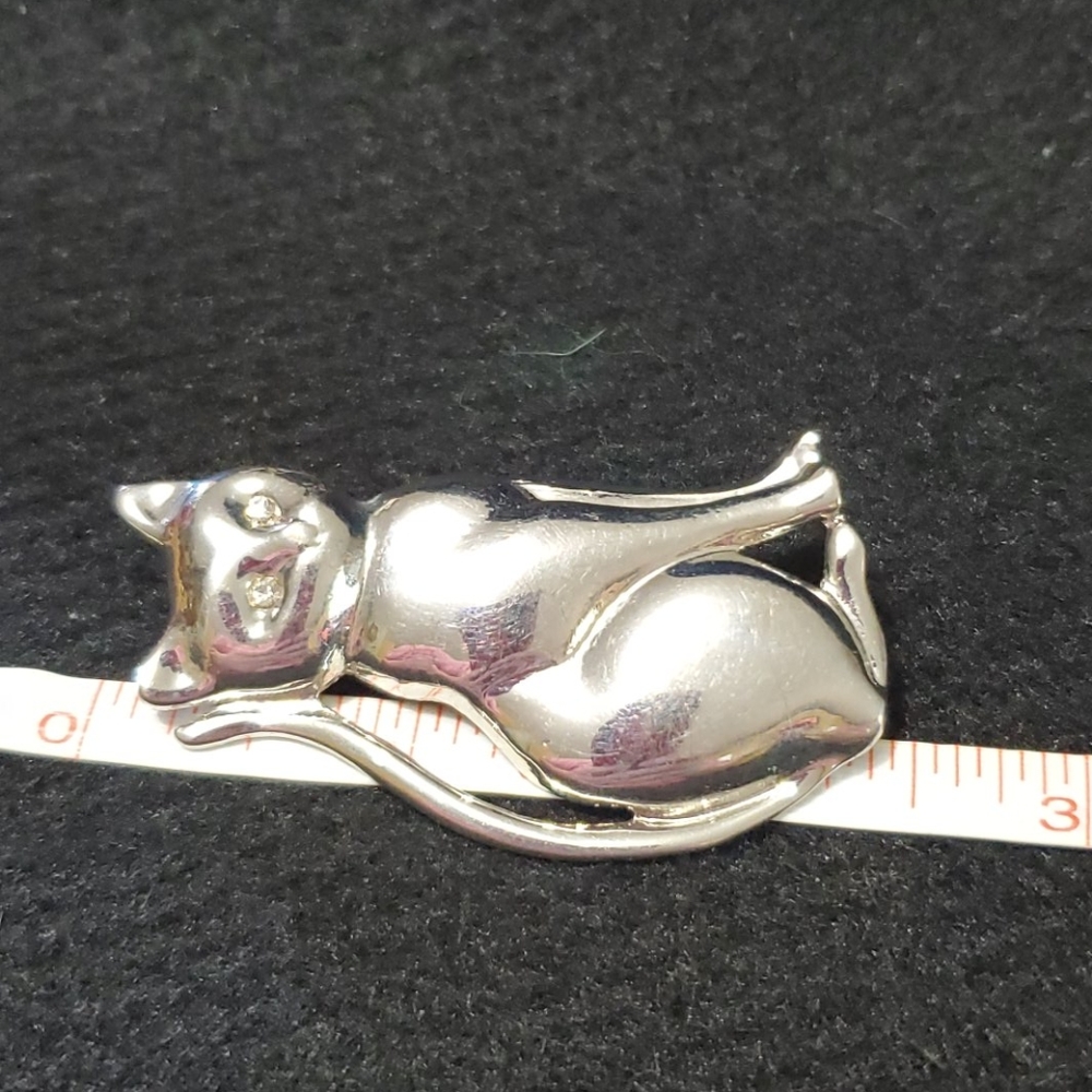 Cat Pin - Picture 4 of 5